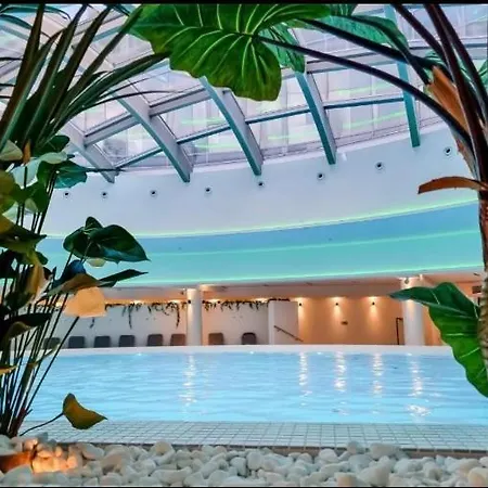 Hanza Tower 23 Pool & Jacussi * Szczecin