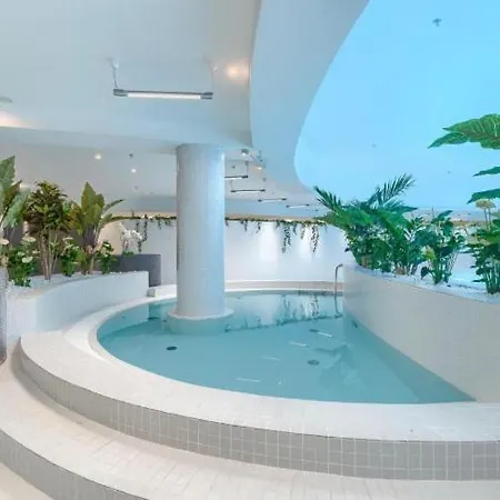 Hanza Tower 23 Pool & Jacussi Szczecin